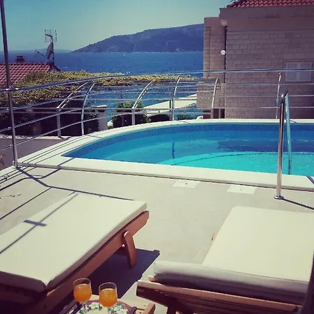 Stonehouse With Swimming Pool Anita