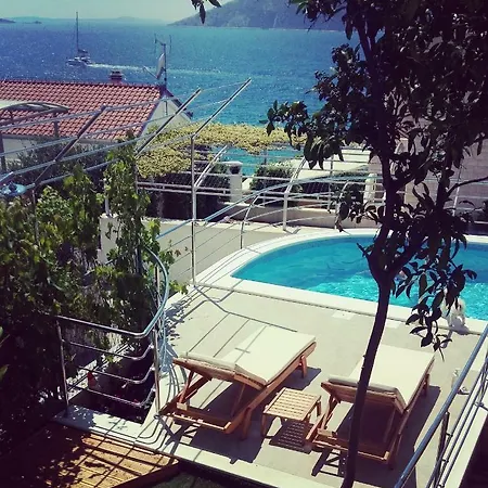 Stonehouse With Swimming Pool Anita *