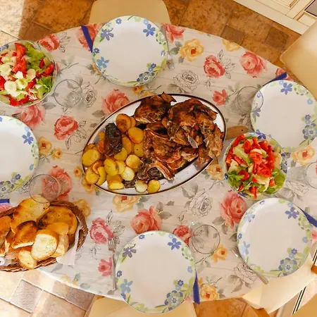 Дом отдыха Stonehouse With Swimming Pool Anita *