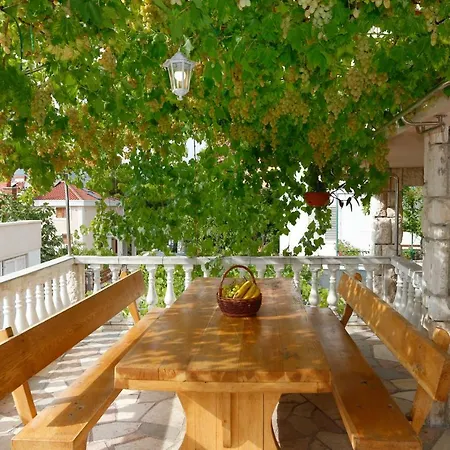 Stonehouse With Swimming Pool Anita