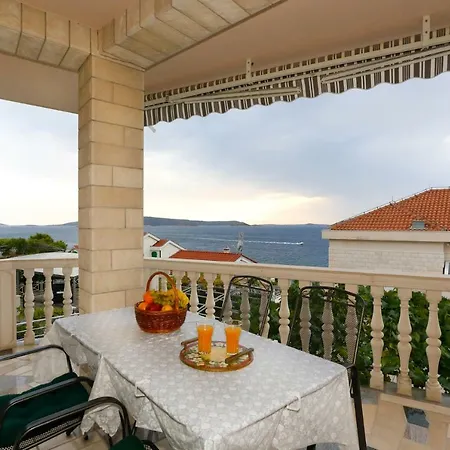 Stonehouse With Swimming Pool Anita