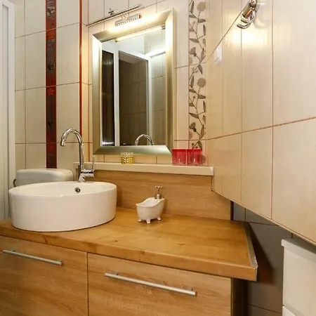 Дом отдыха Stonehouse With Swimming Pool Anita *