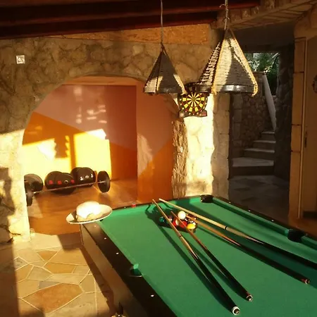 Stonehouse With Swimming Pool Anita *